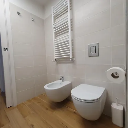Bnbutler - Grasselli, 8 - Comfy And Newly Renovated Daire *